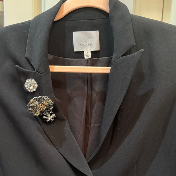 Cinq à Sept Black Blazer with White Lace Trim - Picture 2 of 5